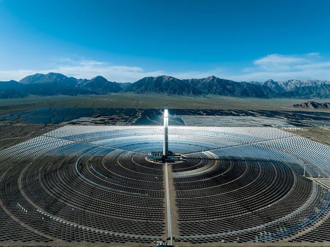溶融塩タワー式太陽熱発電所