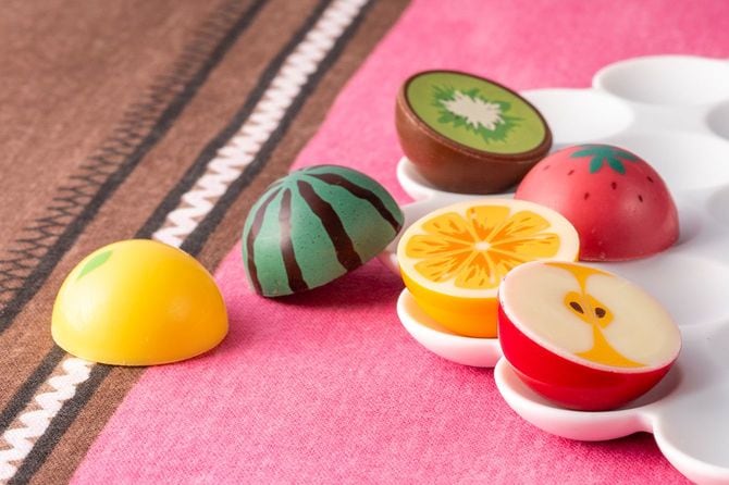 「フリュイショコラ」（1080円・税込み）。果汁やピューレが入って、フルーツの味わいも楽しめる