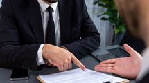 ｢おたくの商品､高すぎるね｣に｢いえいえ｣と否定するのはアウト…一流が反論で使うキーフレーズとは