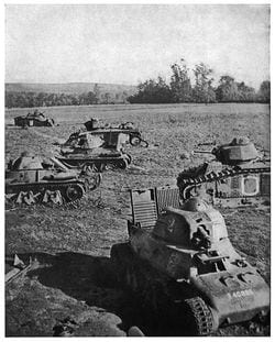 撃破されたフランス戦車隊