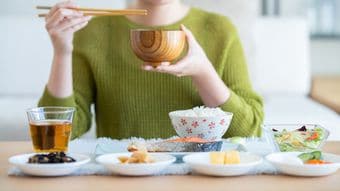 ｢健康のために一日しっかり三食食べる｣は大間違い…"5回でも3回でもない"栄養士が勧める食事回数の最適解