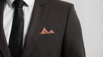 ネクタイやベルトはOKでも靴や靴下は絶対ダメ…上司･同僚男性への昇進祝いで絶縁を意味するもう一つのNG品