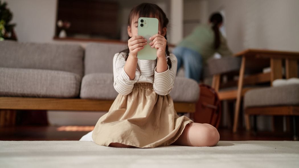 ｢スマホを使いすぎる子｣は全教科で学力が急落する…東北大教授が警告する｢脳へのダメージが始まる使用時間｣