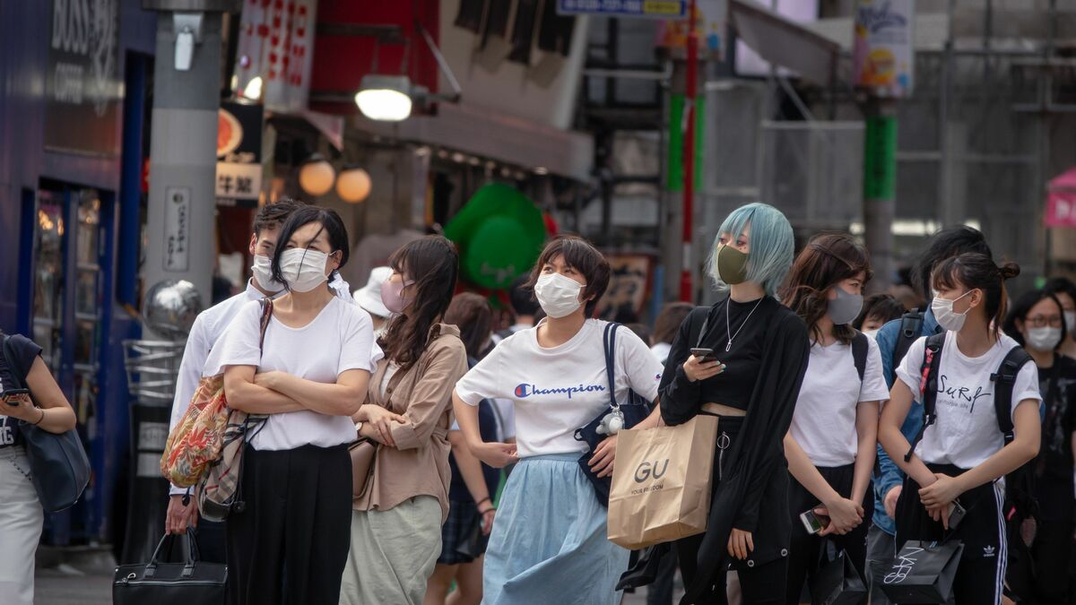 他人の目が気になるから そのためだけに 外を歩くときにマスクをする という日本人のイヤな空気 コロナ騒動が終わらない原因は 醜い差別感情 にある President Online プレジデントオンライン