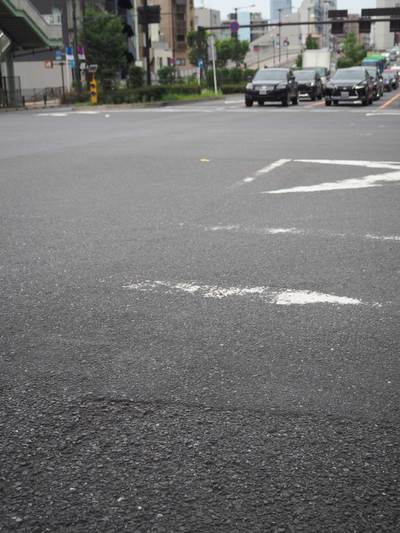 複数車線のある道路の右折レーン