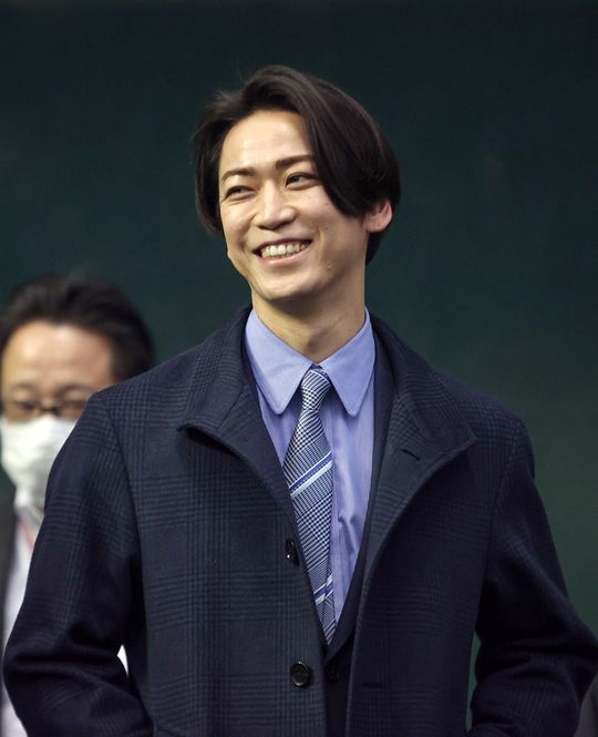 ドラマ「大奥」(フジテレビ系)で将軍家治を演じる亀梨和也。宮崎市の巨人春季キャンプにて、2024年2月2日