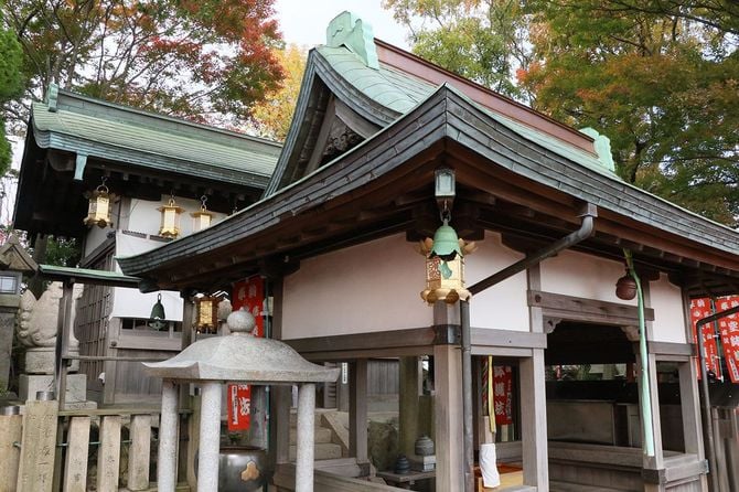 本堂そばの水屋から運んだ水を空鉢護法堂に供えると一願成就するとか