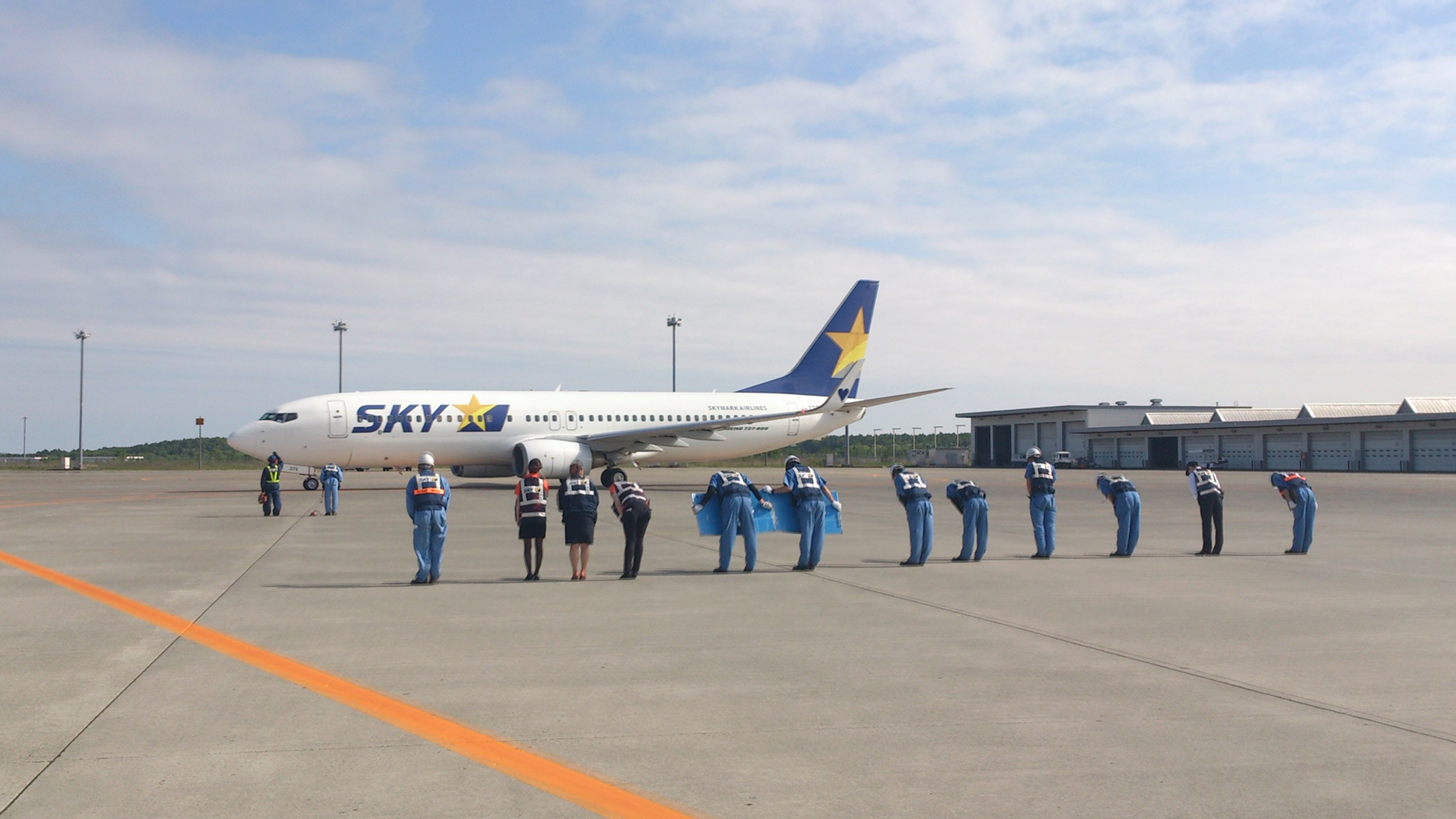 ガラガラの飛行機を 乗ってくれてありがとう と見送った地上職員の本音 なぜそこまでの心配りができるのか President Online プレジデントオンライン