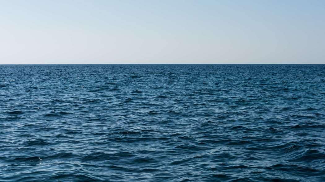 ボートに乗り､海面に浮かぶ肉片をすくってバケツに入れた…元海上自衛隊司令官の原点となった凄惨な経験 ｢先の大戦からは､汲んでも汲み尽くせぬ教訓が湧き出てくるはずだ｣