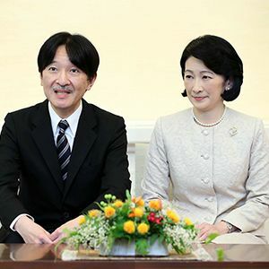 なぜ秋篠宮家の心はバラバラになったのか 佳子の乱 と 女性天皇容認 President Online プレジデントオンライン