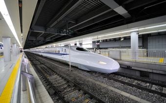 ｢自由席なら切符買わなくても乗れます?｣あり得ない質問に即答…東海道新幹線駅員の"惚れ惚れする客さばき"
