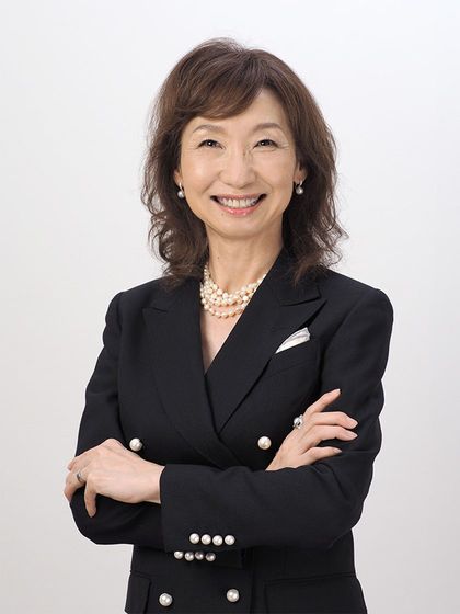 「相手よりも少しフォーマルなドレスコードを保ち、ジャストサイズで清潔感があると見られれば、信頼できる人という印象をもってもらいやすいです」と語る三好凛佳さん。