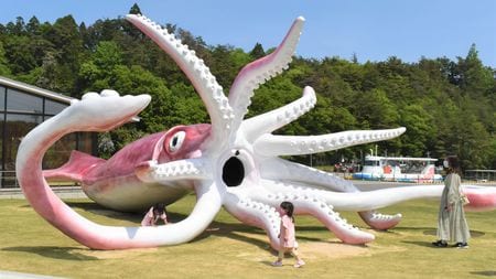 コロナ交付金で巨大イカ建立｣世界中からネタにされた能登町の公金感覚
