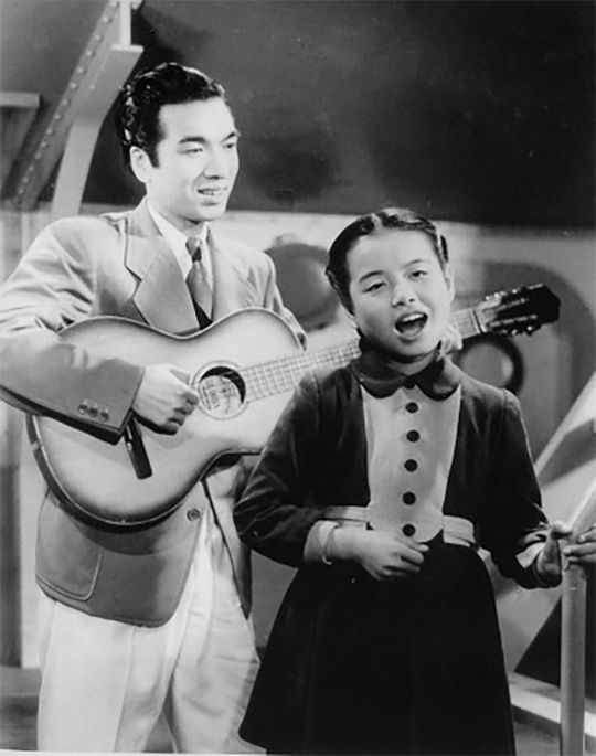 映画『憧れのハワイ航路』（1950年）の美空ひばり