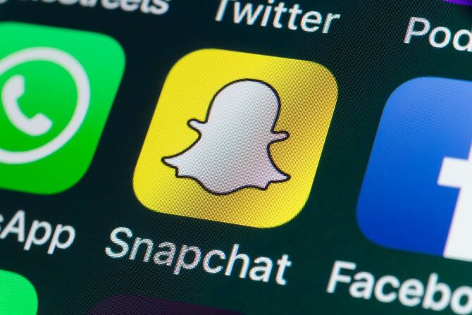 Snapchatのアイコンが表示されたスマホの画面