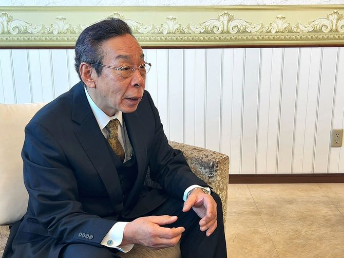 「ガトーフェスタハラダ」を運営する原田義人社長(3月14日、群馬県高崎市)