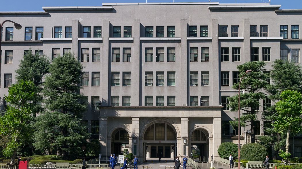 これぞ｢上級国民｣の典型例…森永卓郎さんが死の直前に訴えた｢天下りを止めない財務官僚｣の呆れた実態 年間報酬は｢総理大臣以上｣､｢億超え｣も夢ではない