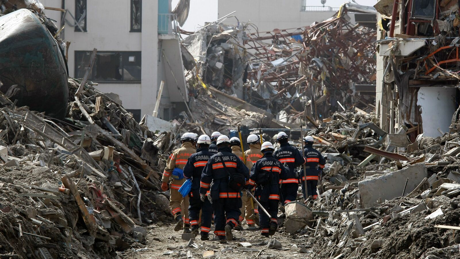 南海トラフ地震で家が燃えても｢火災保険｣は適用されない…元国税局職員｢これだけは加入すべき2つの保険｣ 民間の医療保険は基本的に必要ないが…