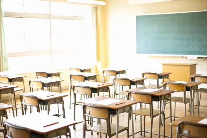 日差しが入る教室