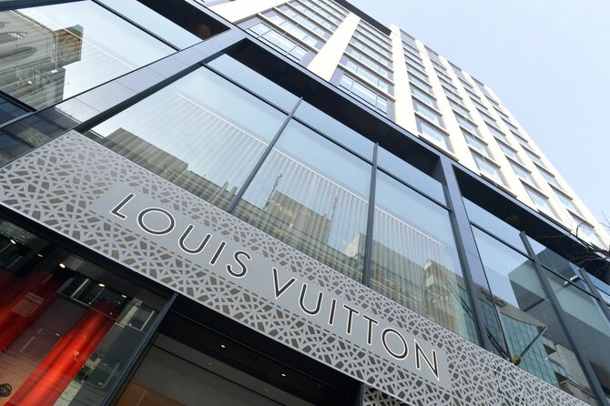 移転した「ルイ・ヴィトン」銀座並木通り店(=東京都中央区、2018年1月18日)