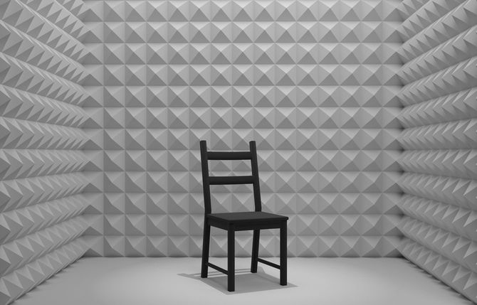防音室中央の椅子