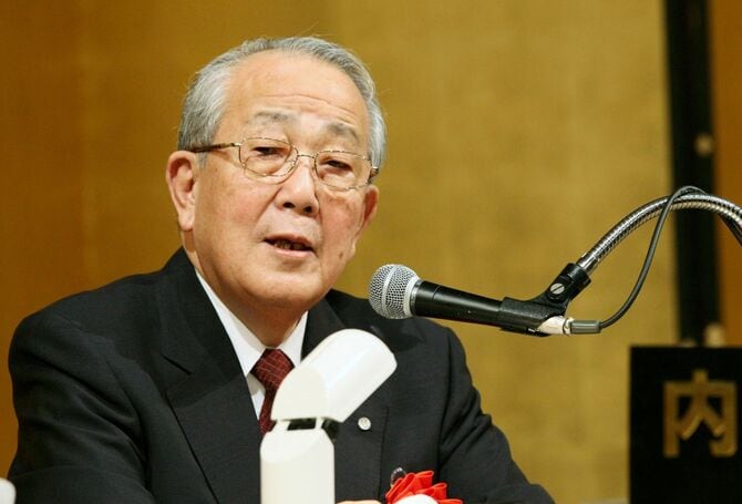 2011年7月20日、内外情勢調査会で講演する日本航空会長(当時)の稲盛和夫氏、東京・港区のホテル