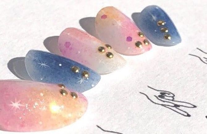 点字ネイルチップ。