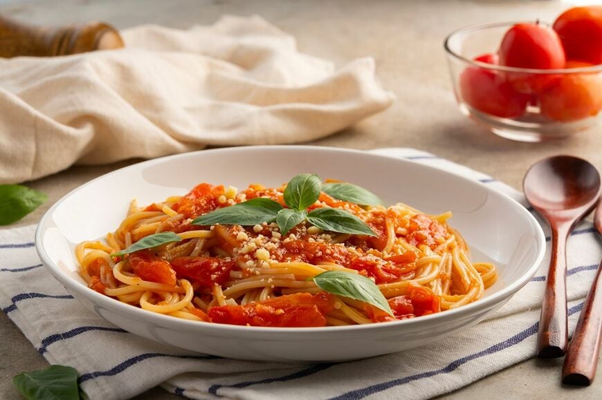 フレッシュトマトソースのスパゲッティ