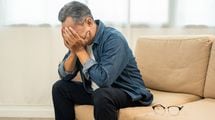 治療費が年50万円かかっても年金を我慢し続けた…2年で貯蓄460万円が消えた70歳男性の"大誤算"