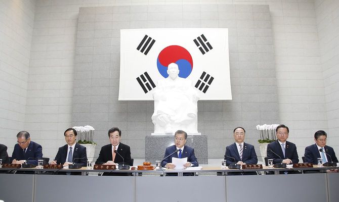 白凡・金九記念館で講演する文在寅大統領