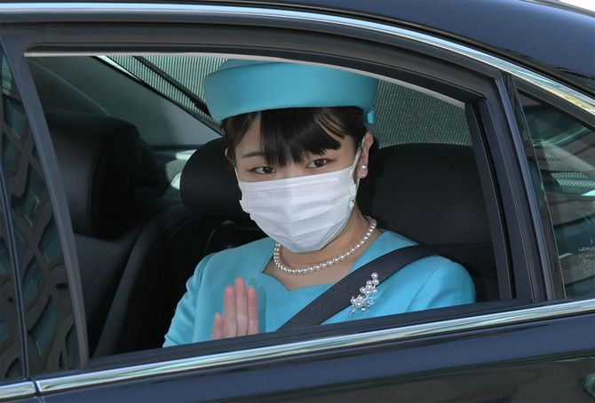 「歌会始の儀」のため、皇居に向かわれる秋篠宮家の長女眞子さま