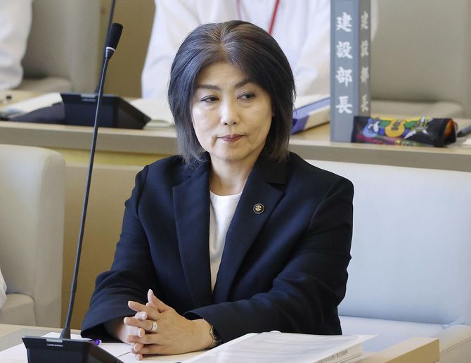 静岡県伊東市議会の本会議に出席した田久保真紀市長=2025年9月1日