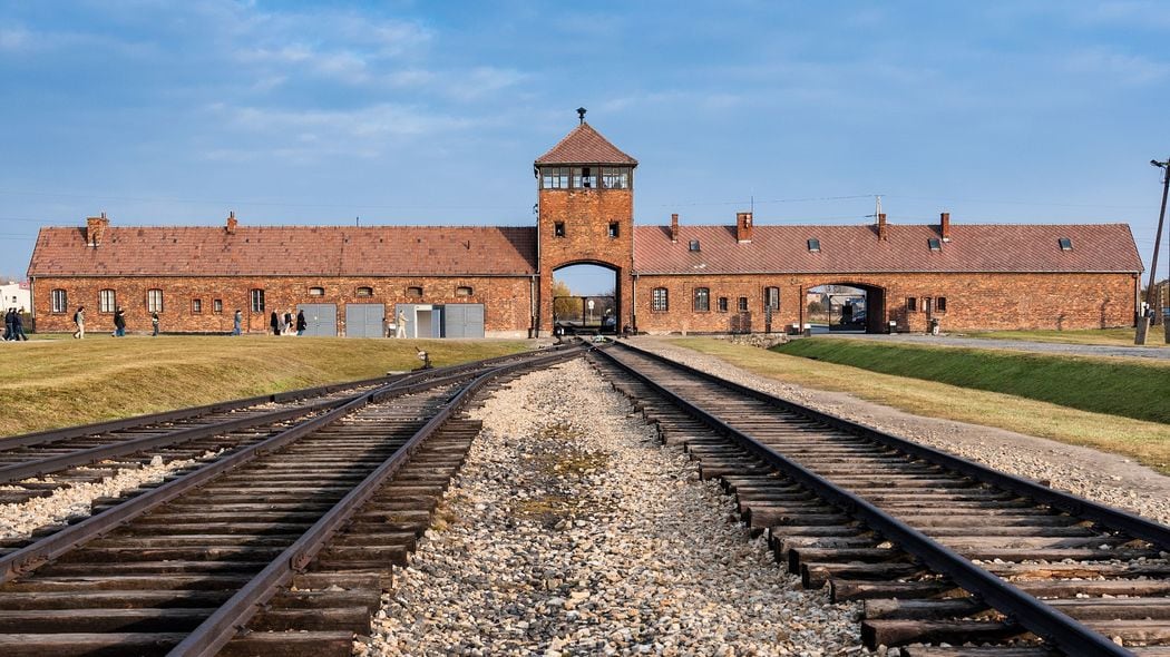 ユダヤ人虐殺でナチスドイツが｢射殺｣から｢ガス室殺人｣に突き進んだ理由 570万人が犠牲になった｢絶滅政策｣