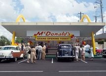 マックとコメダ共通点は"家族が集う場所"