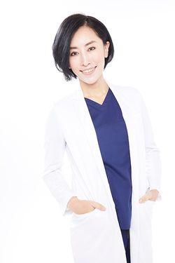 美容外科医の上原恵理氏