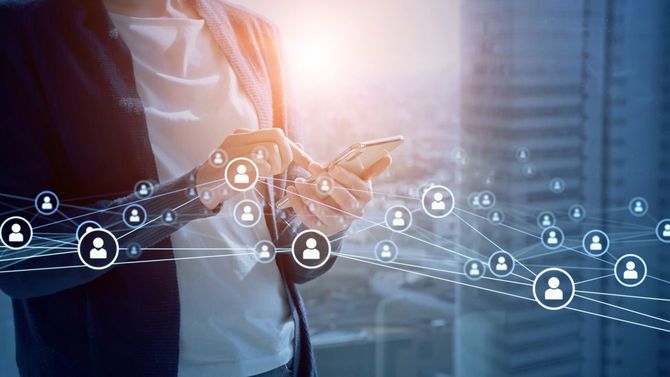 SNSでつながるイメージ