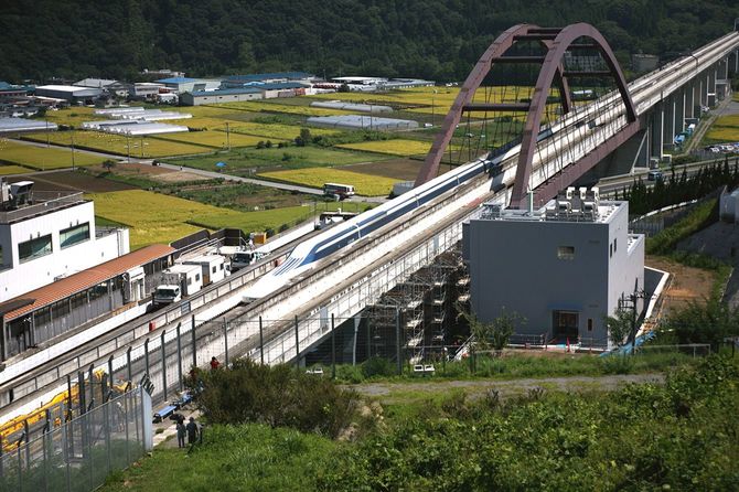 山梨県立リニア見学センター