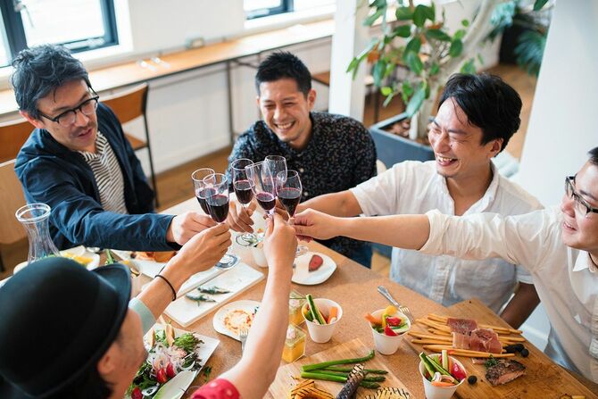 友人との乾杯