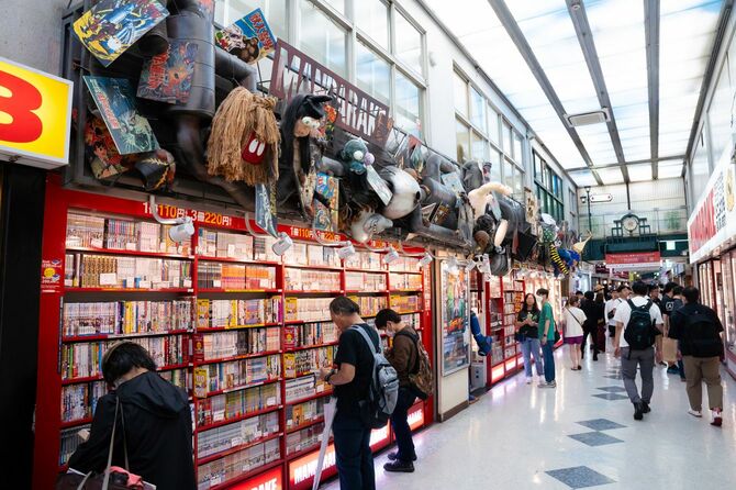 中野ブロードウェイにあるまんだらけ本店