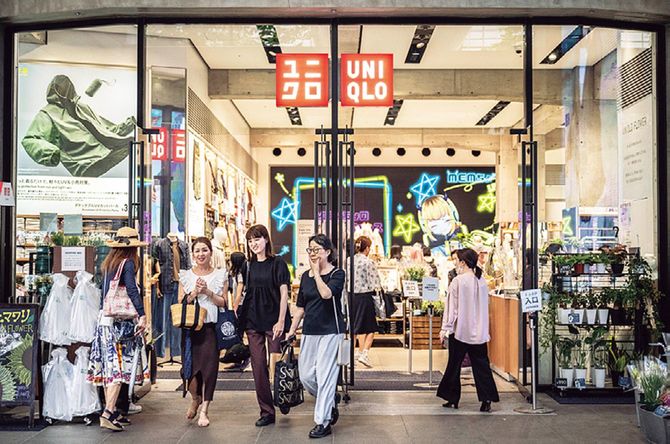 ユニクロの店舗入口