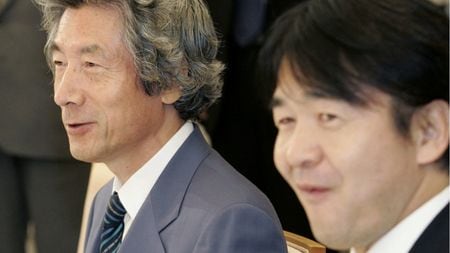 小泉・竹中による郵政民営化は成功したとは言えない…郵便局が民間企業ではなく"ブラック企業"になったワケ 自民党と郵便局との知られざる蜜月関係 | PRESIDENT Online(プレジデントオンライン)