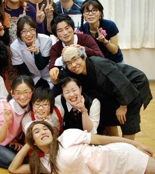 2009年、筆者が初めて鑑賞した研修医劇のメンバーたち。同級生は一番下。