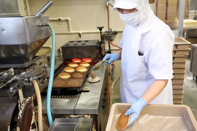 発売当時は1日1万2000個を手作りしていた