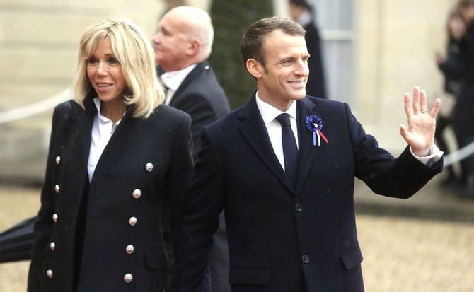 マクロン大統領とブリジット夫人