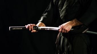 時代劇のような｢チャンバラ｣はありえない…武士たちが｢非効率な日本刀｣で命を懸けて戦った理由