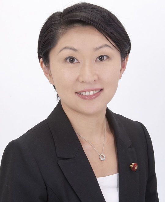 小渕優子氏