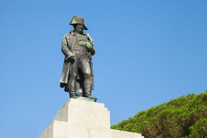 ナポレオン・ボナパルトの像 フランス初のインペレーター、アジャクシオ、コルシカ島