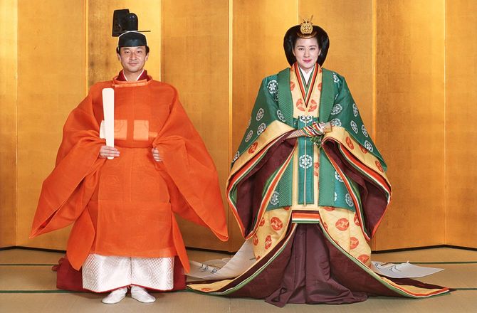 1993年6月9日、結婚の儀に臨む皇太子徳仁親王(現天皇陛下)と小和田雅子(現皇后陛下)