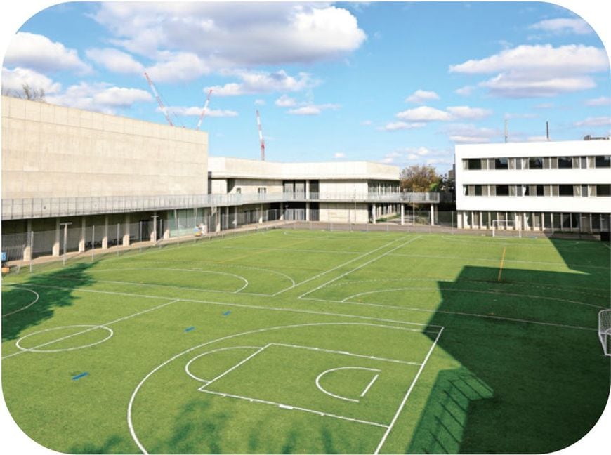 まるで大学のような早稲田大高等学院の校舎。