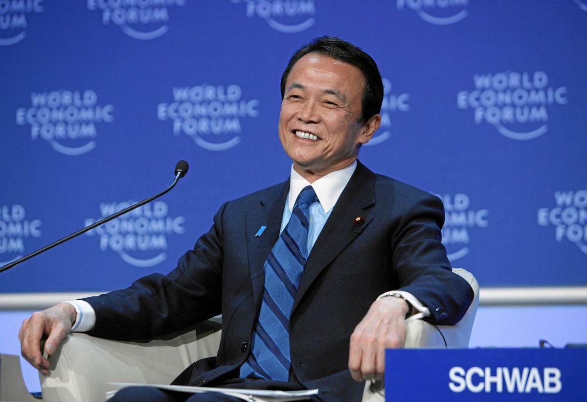 2009年1月31日、WEFでの麻生太郎首相（当時）（写真＝World Economic Forum／CC-BY-SA-2.0／Wikimedia Commons）